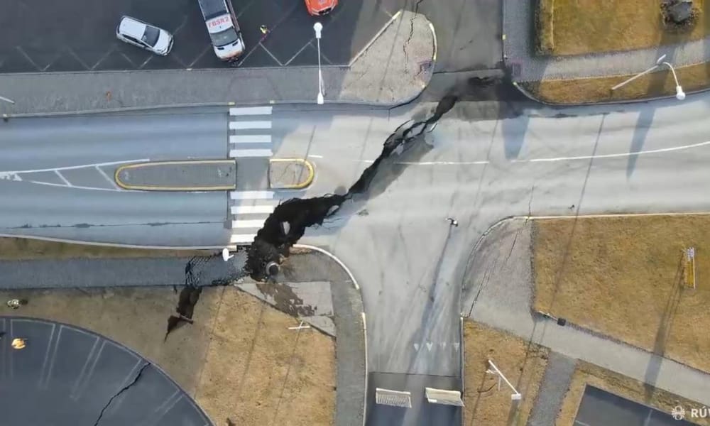 Suroeste de Islandia en emergencia de erupción volcánica imagen de la publicación