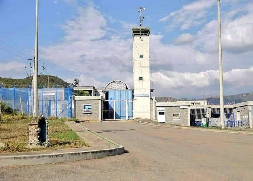 A punta de drones estarían llevando marihuana a la Cárcel de Palogordo imagen de la publicación