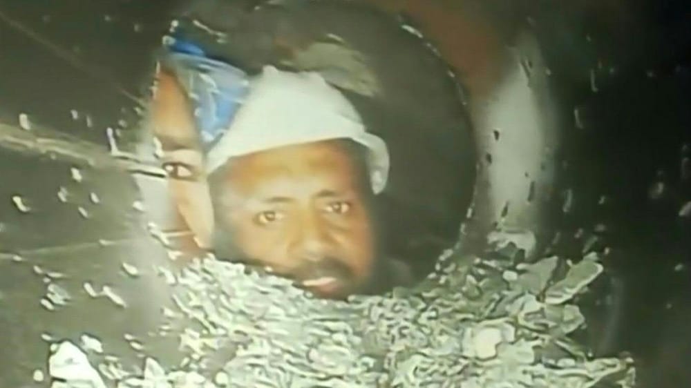 VIDEO: Imágenes de los obreros atrapados en un túnel de la India imagen de la publicación