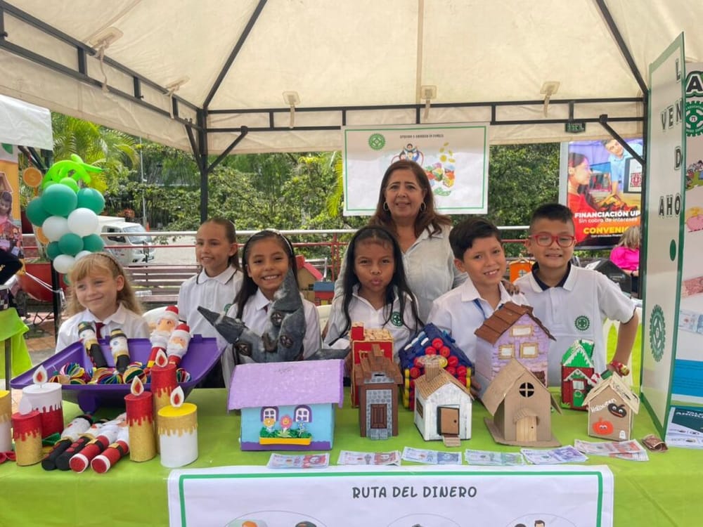 Con éxito finalizó Expotécnicos 2023, la feria de innovación y creatividad imagen de la publicación