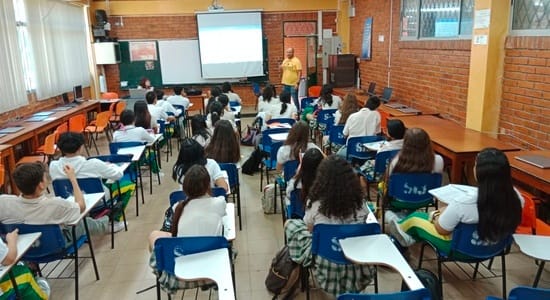 En Bucaramanga quieren prevenir la deserción escolar, hay todavía 6.889 cupos imagen de la publicación