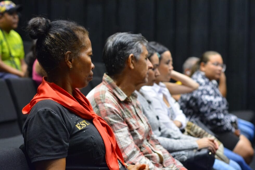 Vendedores informales podrán acceder a 7 cursos formalizados imagen de la publicación