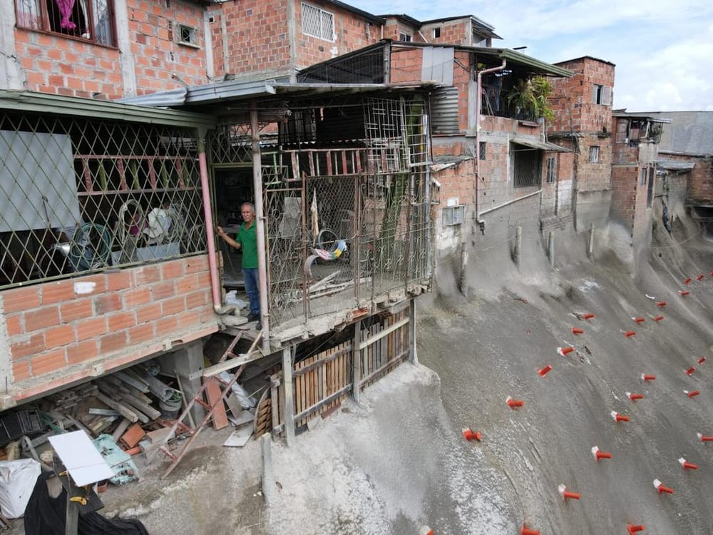 Pantallas ancladas benefician a 2.3000 personas imagen de la publicación