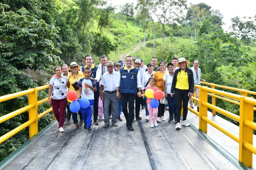 Inaugurado puente vehicular en San Vicente de Chucurí imagen de la publicación