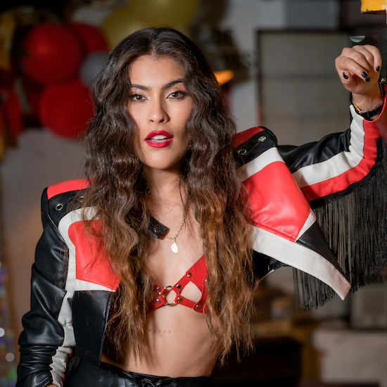 Karen Lizarazo regresa pisando fuerte con ‘Tuki Tuki’ imagen de la publicación