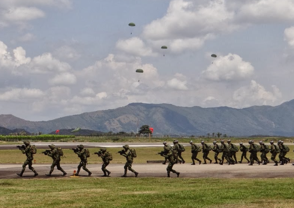 En la base militar de Tolemaida fallecieron dos soldados mientras manipulaban explosivos imagen de la publicación