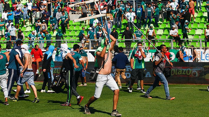 MinDeporte anunció sanciones por incidentes en estadios imagen de la publicación