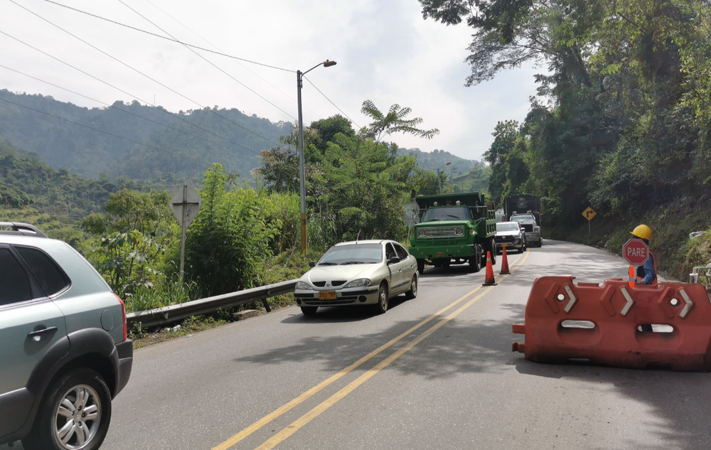 Suspenden temporalmente obras en vía Bucaramanga-Rionegro por festividades imagen de la publicación
