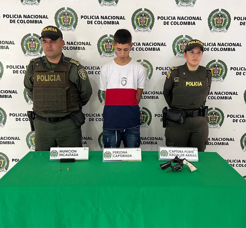 VIDEO. Armado y sin preocupaciones sorprendieron  a un jovencito en Floridablanca imagen de la publicación