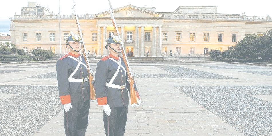 Feria de condecoraciones en el Palacio Presidencial imagen de la publicación