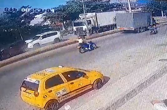 Choque múltiple colapsó autopista de Piedecuesta imagen de la publicación