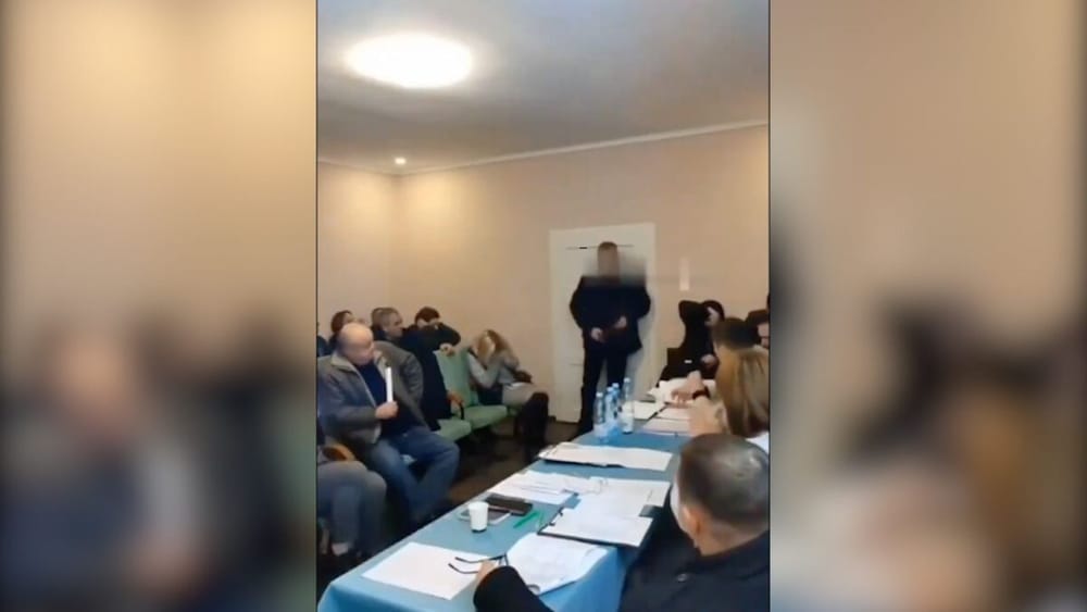 Diputado ucraniano detonó tres granadas durante una sesión en el consejo imagen de la publicación