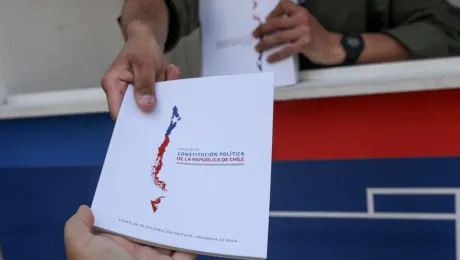 Chilenos votan otra vez para cambiar la Constitución de la dictadura imagen de la publicación