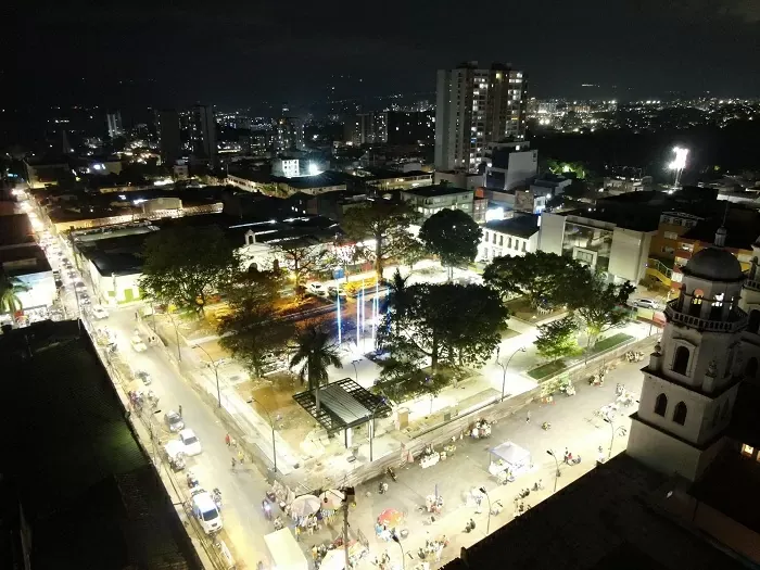 Hoy los florideños podrán disfrutar del renovado Parque Principal imagen de la publicación