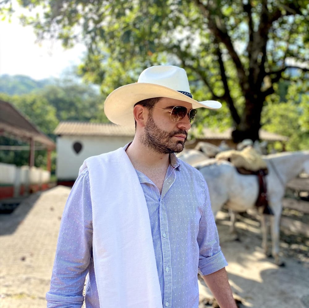 Simón Vauri: La mente mágica detrás de las mejores letras de la música popular y tropical imagen de la publicación