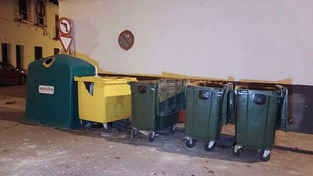 Hallan a una bebé con vida en un contenedor de basura imagen de la publicación