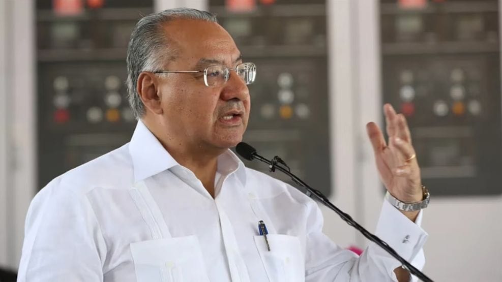 Exembajador estadounidense detenido por espionaje a favor de Cuba imagen de la publicación