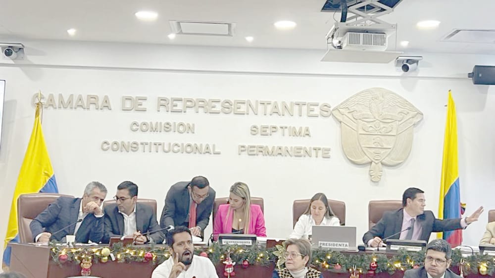 Aprueban el recargo nocturno y dominicales en la reforma Laboral imagen de la publicación