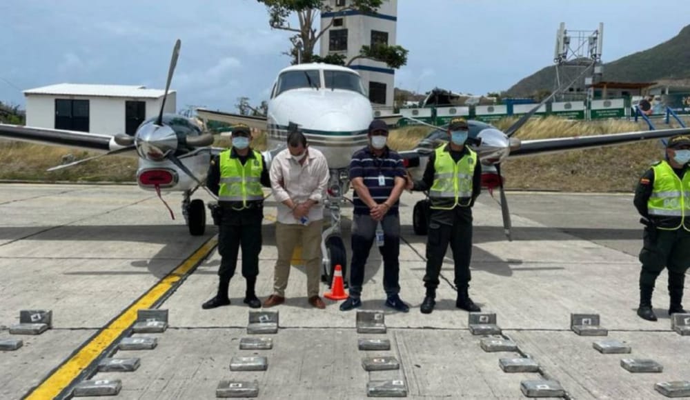 Capitán de Policía destituido e inhabilitado por facilitar aterrizaje de "narcoavioneta" imagen de la publicación