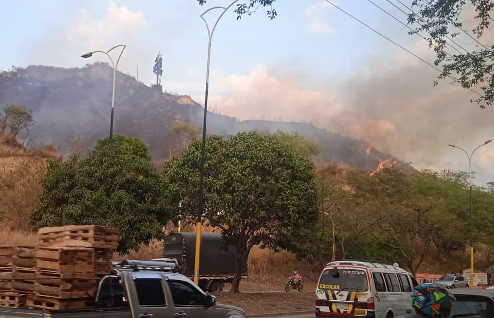Santander se convirtió en epicentro de incendios forestales y hay alerta en 57 municipios imagen de la publicación