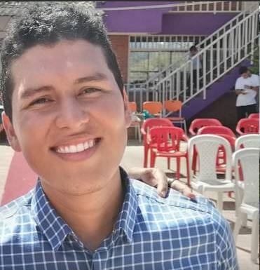 El profe se mató bajando del colegio en tres esquinas imagen de la publicación