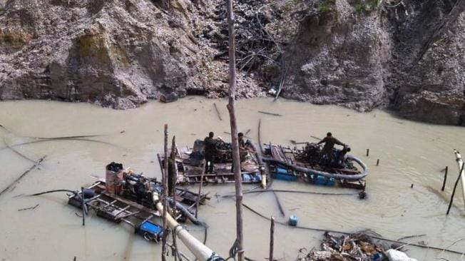 Nueva línea de acción en las Fuerzas Militares para atacar la minería ilegal imagen de la publicación