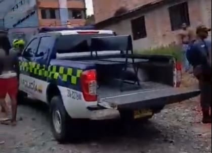 Linchan a padrastro que habría asesinado de varias puñaladas a niña de 13 años imagen de la publicación