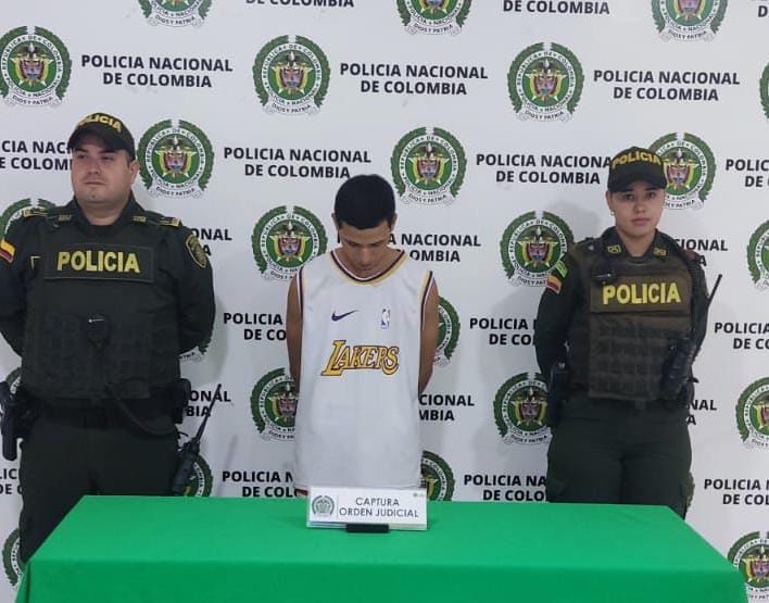 Operativo policial en Floridablanca culmina con la captura de sujeto con orden de arresto imagen de la publicación