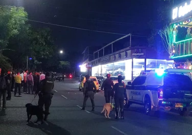 Atentado con granada dejó dos heridos y daños materiales en zona comercial imagen de la publicación