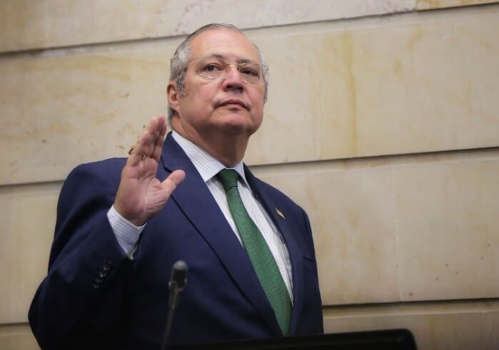 Corte Suprema tiene en la mira al presidente del Senado por aparentes vínculos con Los Rastrojos imagen de la publicación