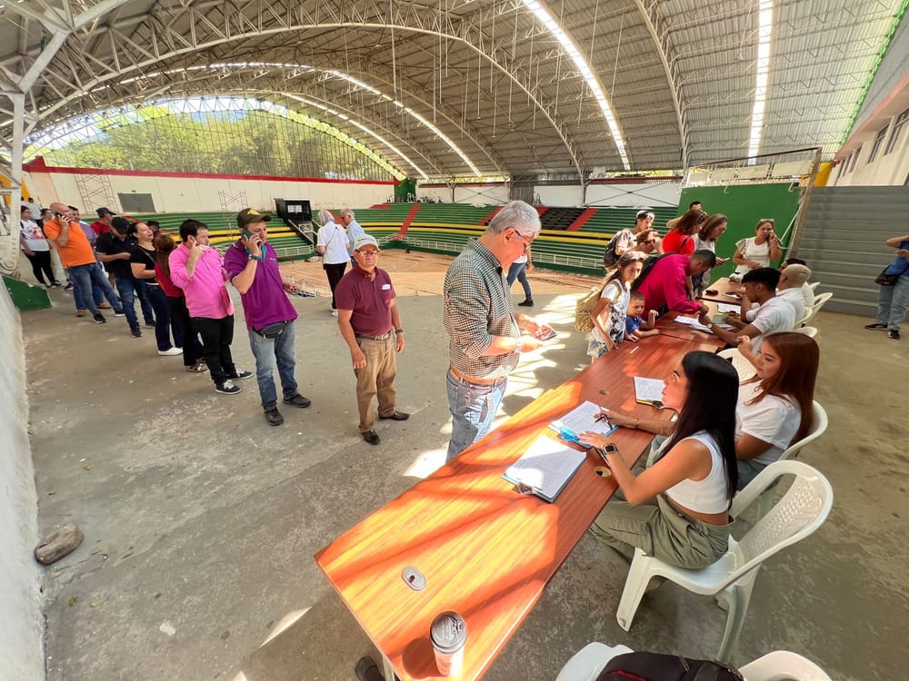 Éxito rotundo en la primera jornada presencial para agendar citas de pasaporte en Santander imagen de la publicación