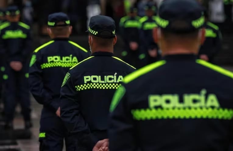 Alcalde exige 'limpieza' y traslado de policías por escándalo de drogas imagen de la publicación
