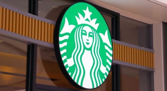 Presentadora de noticias narra violento robo en un Starbucks imagen de la publicación