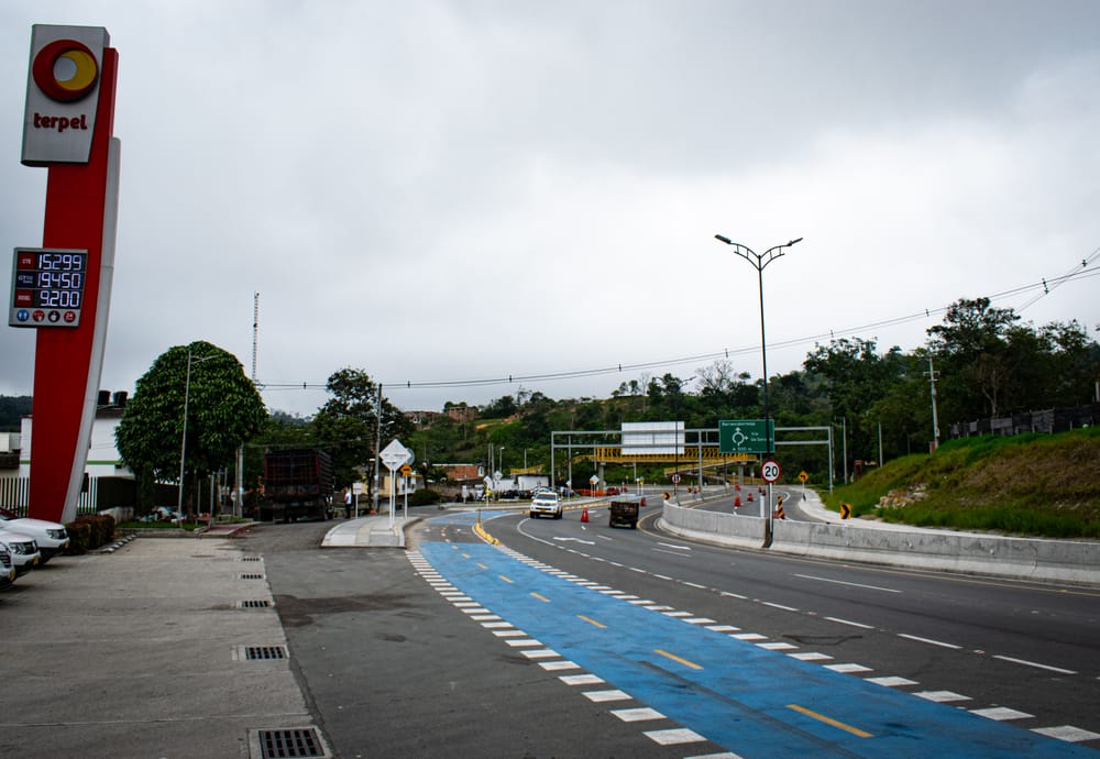 Por intereses privados están paralizadas unas obras en la autopista a Barrancabermeja imagen de la publicación
