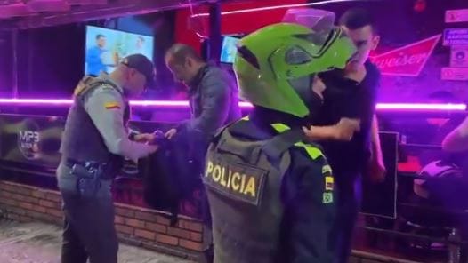 Autoridades intervinieron la rumba en Bucaramanga para controlar posibles riñas imagen de la publicación