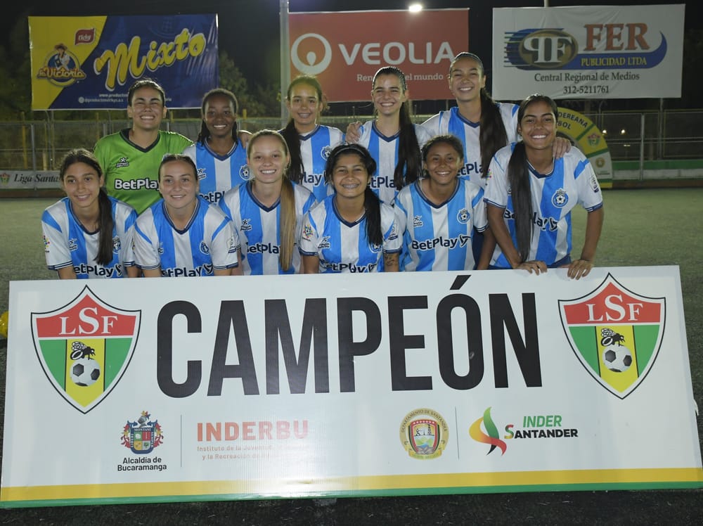 Real Santander campeón femenino en la Cancha Marte imagen de la publicación