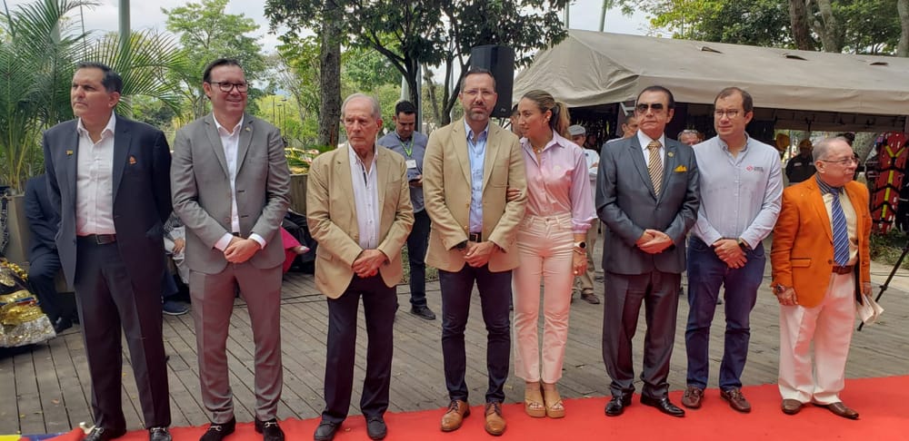 Reconocimientos a la nueva clase dirigente de Santander imagen de la publicación