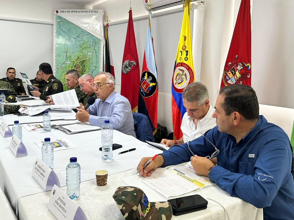Ministro de Defensa junto a 3 gobernadores y 7 alcaldes se reunieron para enfrentar criminalidad en el Magdalena Medio imagen de la publicación