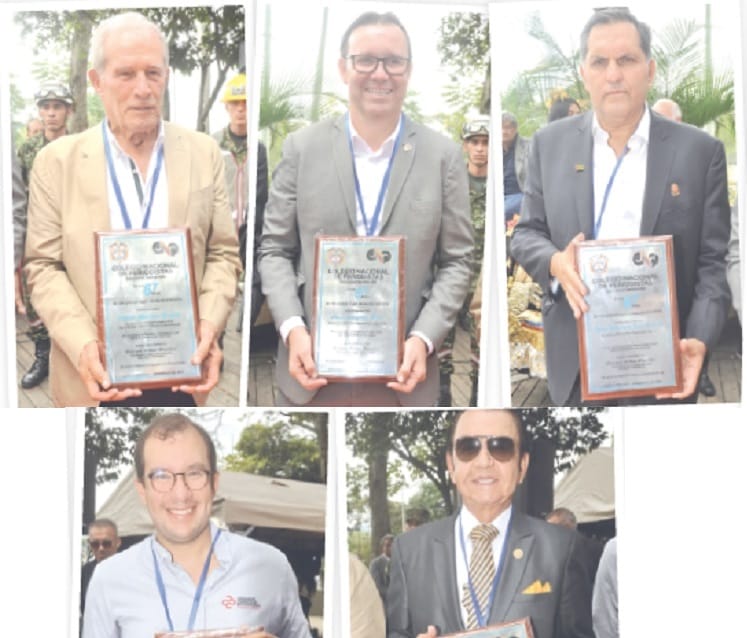 Colegio Nacional de Periodistas entregó medallas a empresarios Reconocimiento a grandes líderes de Santander imagen de la publicación