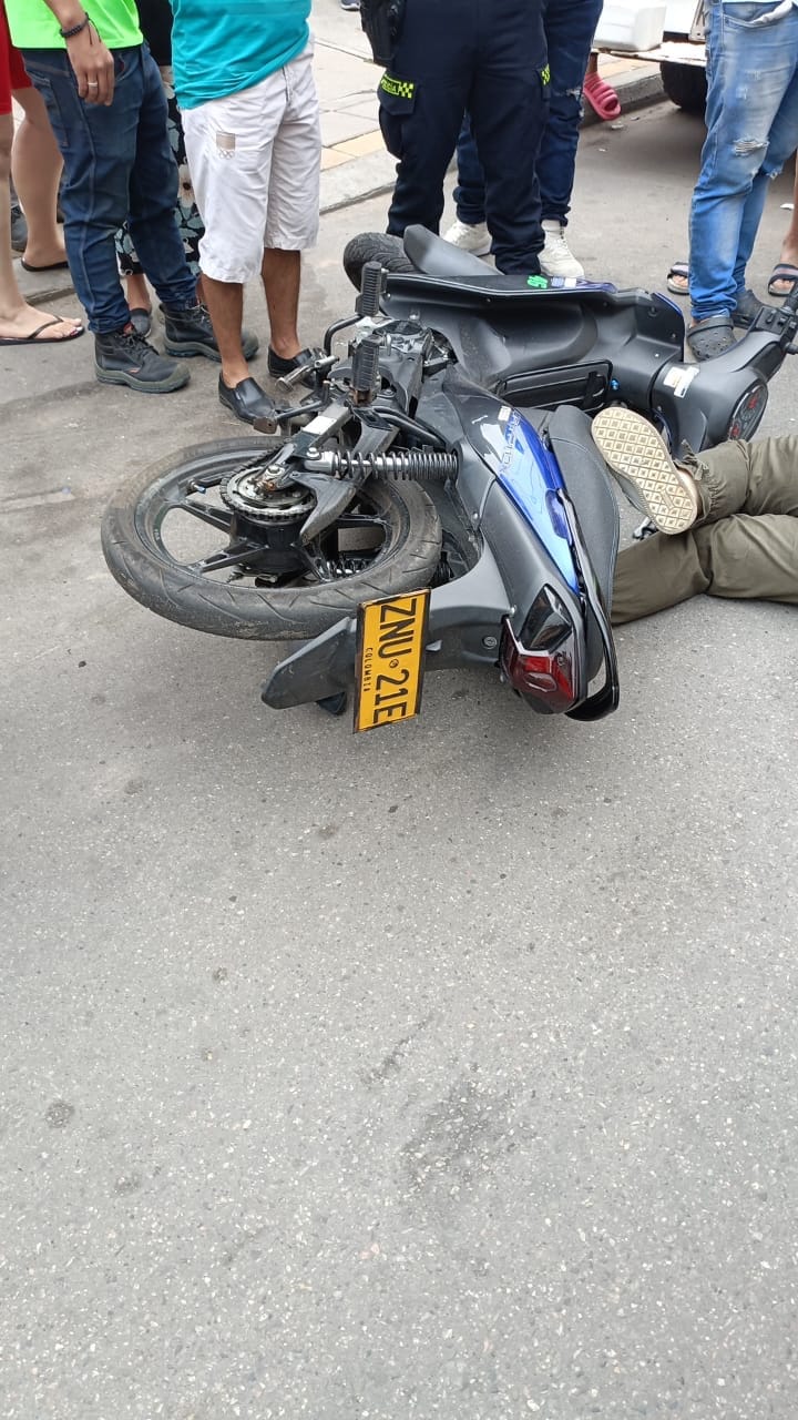 Karol Daniela Prada Vega fue la mujer que falleció esta mañana tras accidente en Girón imagen de la publicación