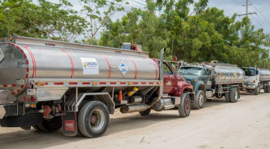 Llegaron 40 carrotanques para llevar agua a la Guajira pero no hay quien los maneje imagen de la publicación