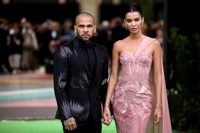 La emotiva publicación de la expareja de Dani Alves: 'Me siento acorralada' imagen de la publicación