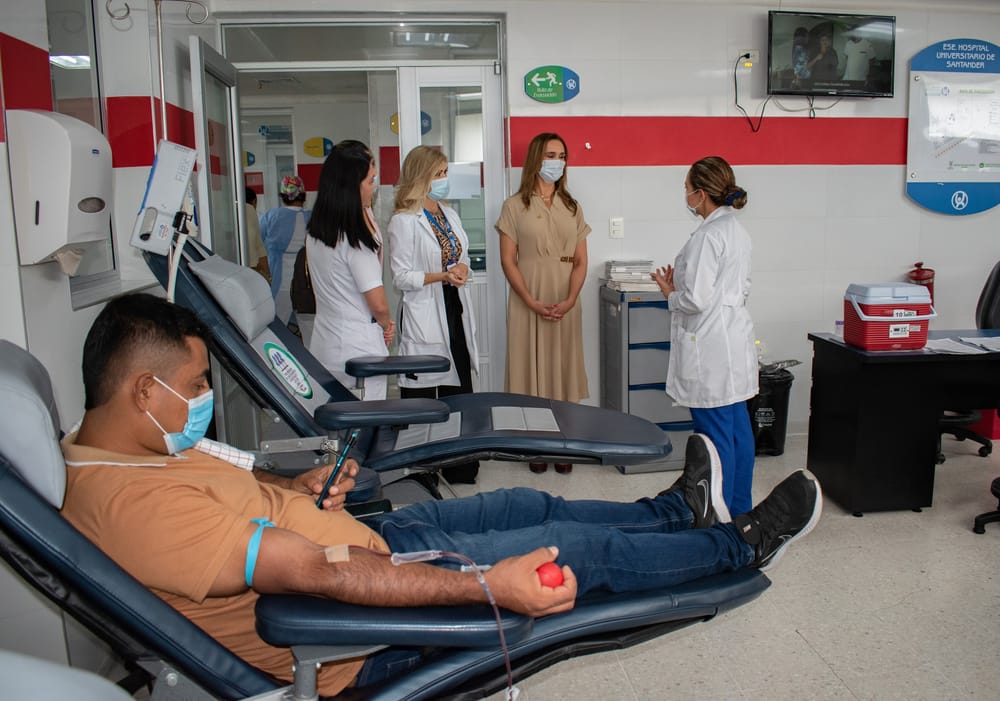 Primera Dama de Santander, Victoria Casallas, impulsa iniciativas sociales tras visita al HUS imagen de la publicación