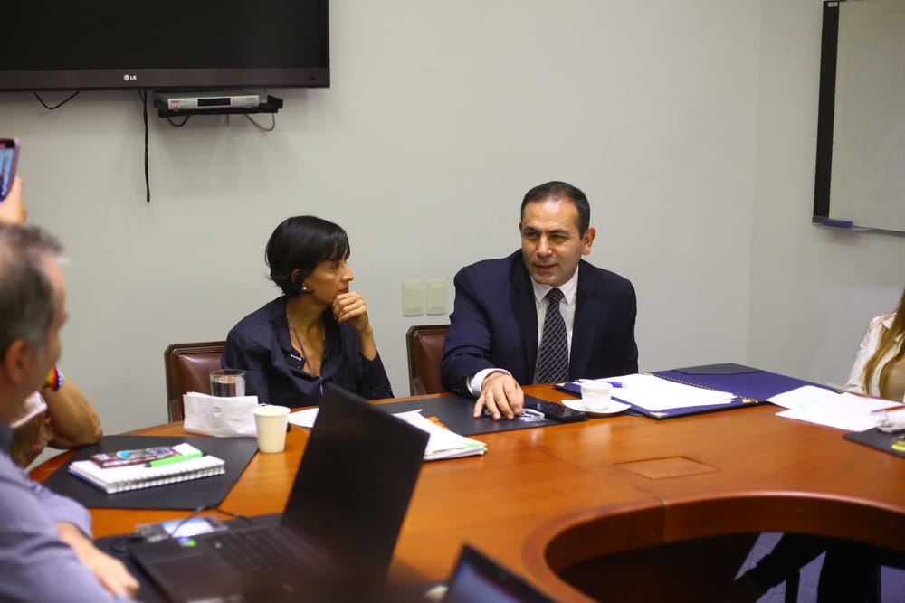 Ministra de Ambiente y Gobernador de Santander coordinan acciones para la 'Cumbre por el Agua' imagen de la publicación