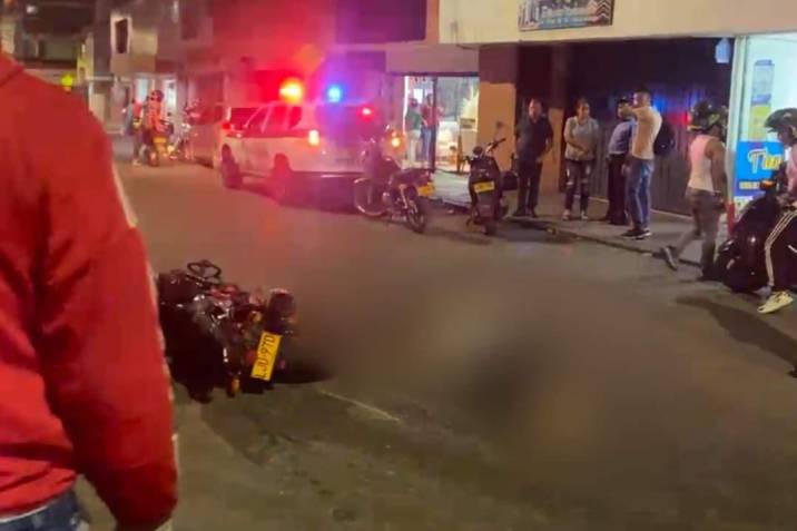 Peatón pierde la vida en el Centro de Bucaramanga tras colisión con motocicleta imagen de la publicación