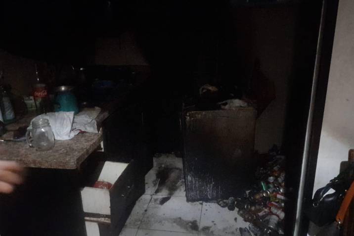 Bomberos de Bucaramanga evitaron que una vivienda se consumiera en llamas imagen de la publicación