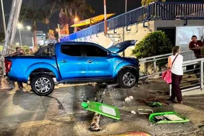 Conductor se fue de estreno obligado, chocó durante 'test drive' imagen de la publicación