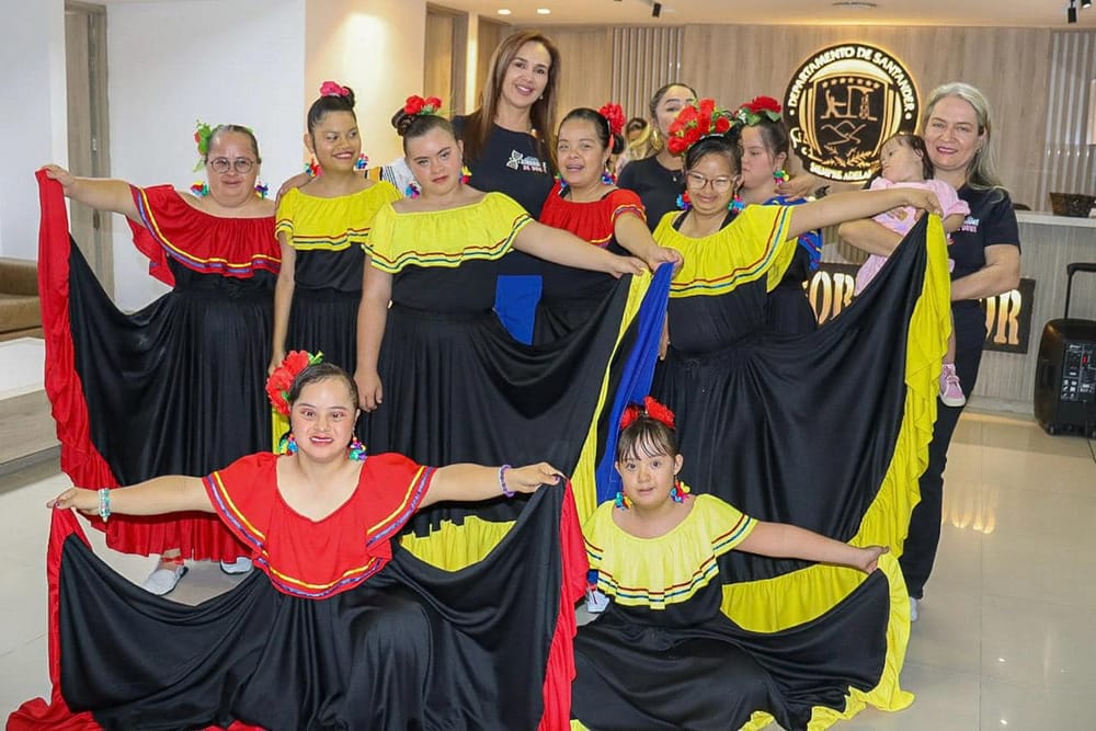 Visita de la Fundación Sin Límites al Palacio Amarillo imagen de la publicación