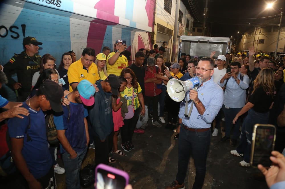 Alcaldía de Bucaramanga brindó cena a habitantes de calle en jornada de reconciliación imagen de la publicación