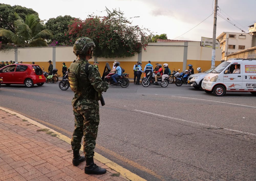 Ejército Nacional patrulla calles de Bucaramanga imagen de la publicación